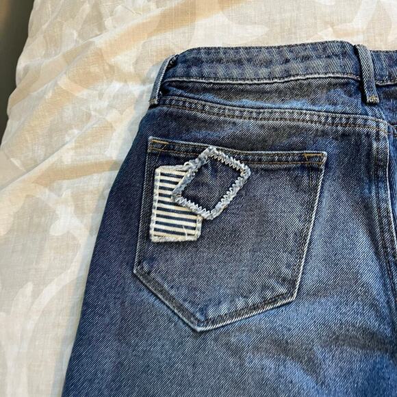 Driftwood Patched Up Bermuda Shorts Jean
Denim Raw‎ Hem size 27 - Picture 10 of 11